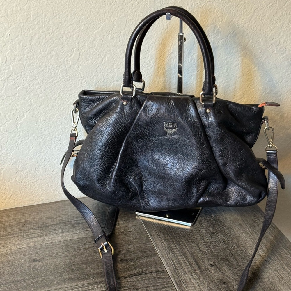 🔥MCM BLACK CALFSKIN OTTOMAR MONOGRAM 2 WAY BAG🔥